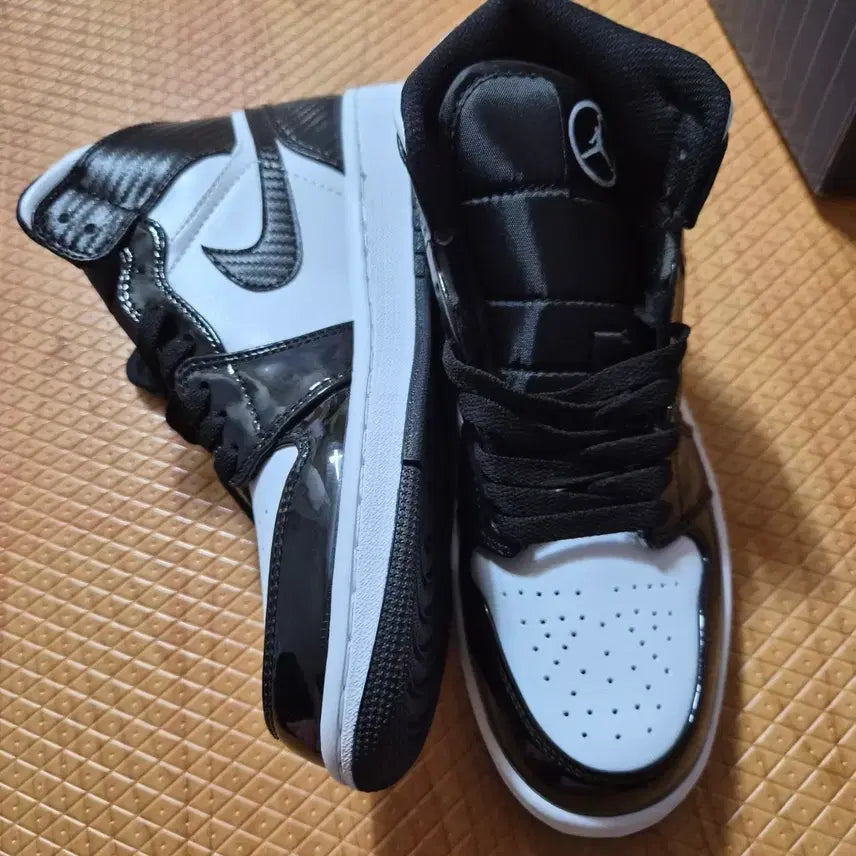 [BUNJANG] Nike Air Jordan 1 High / 나이키 에어 조던 1 하이 250사이즈