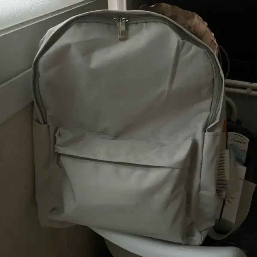 [BUNJANG] Ivory Backpack / 깔끔한 아이보리 백팩
