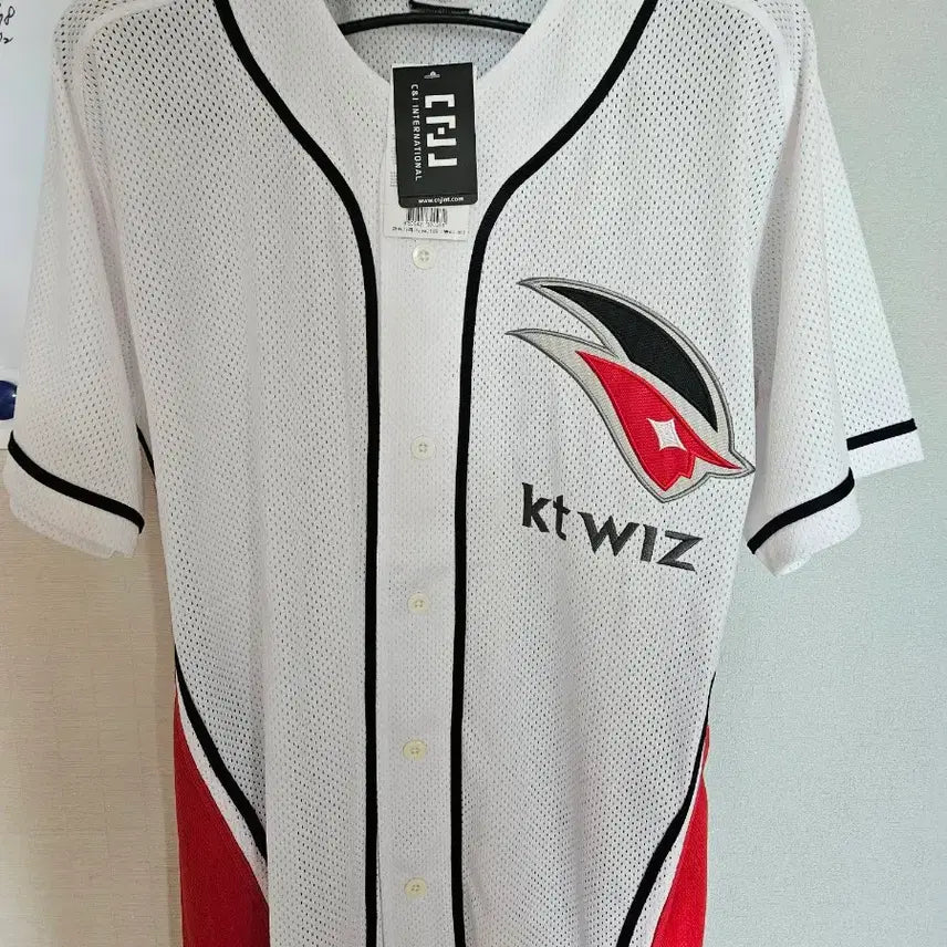 [BUNJANG] KT Wiz Baseball Uniform Size 105 / KT위즈 야구유니폼 105 새상품 특가 무배