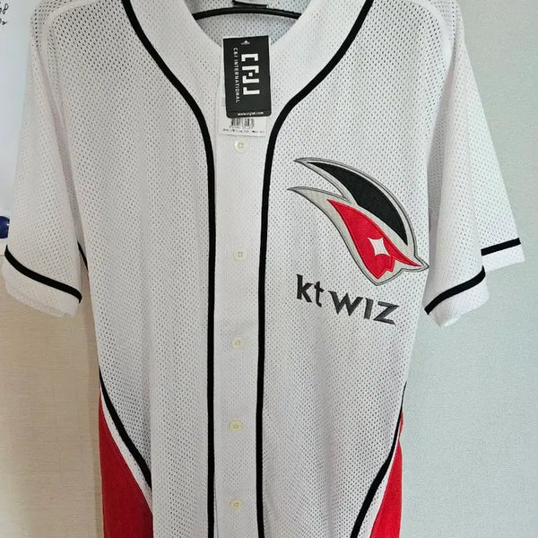 [BUNJANG] KT Wiz Baseball Uniform Size 105 / KT위즈 야구유니폼 105 새상품 특가 무배