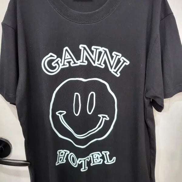 [BUNJANG] GANNI Hotel T-Shirt / 가니 호텔티셔츠 팔아요