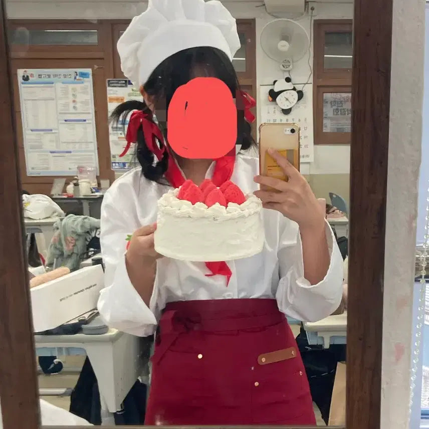 [BUNJANG] Dream Palette Patissier Strawberry Cosplay Graduation Photo Rental / 꿈빛 파티시엘 감딸기 코스프레 졸업사진 졸사 (남자도 가능)