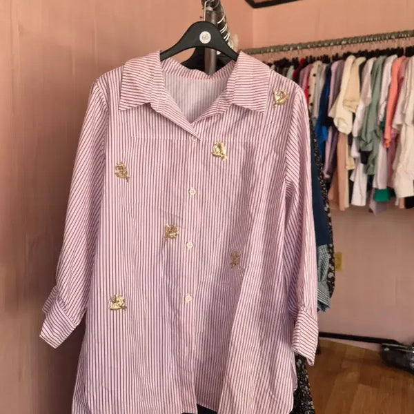 [BUNJANG] Striped Shirt with Gold Detail / 스트라이프 셔츠 핑크색 골드 장식