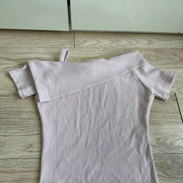 [BUNJANG] Off-Shoulder Ribbed Short-Sleeve T-Shirt - Light Pink / 한쪽어깨 섹시 청순~오프숄더 골지 반팔 티셔츠 연분홍