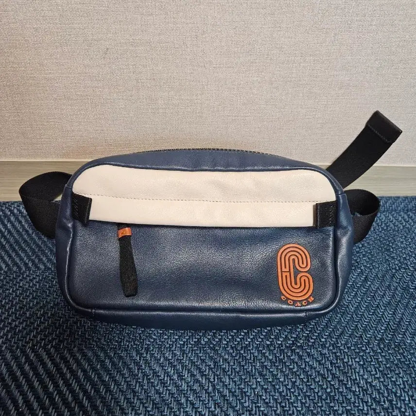 [BUNJANG] Coach Hip Pack Navy/White / 코치 힙색