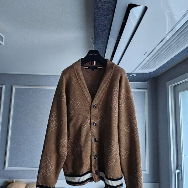 [BUNJANG] Tommy Hilfiger Monogram Oversized Knit Cardigan M / [거의 새것] 타미힐피거 오버핏 모노그램 니트 가디건 M