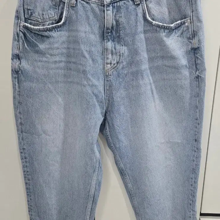 [BUNJANG] ZARA Cropped Denim Pants Light Blue / ZARA 연청 크롭 데님 팬츠