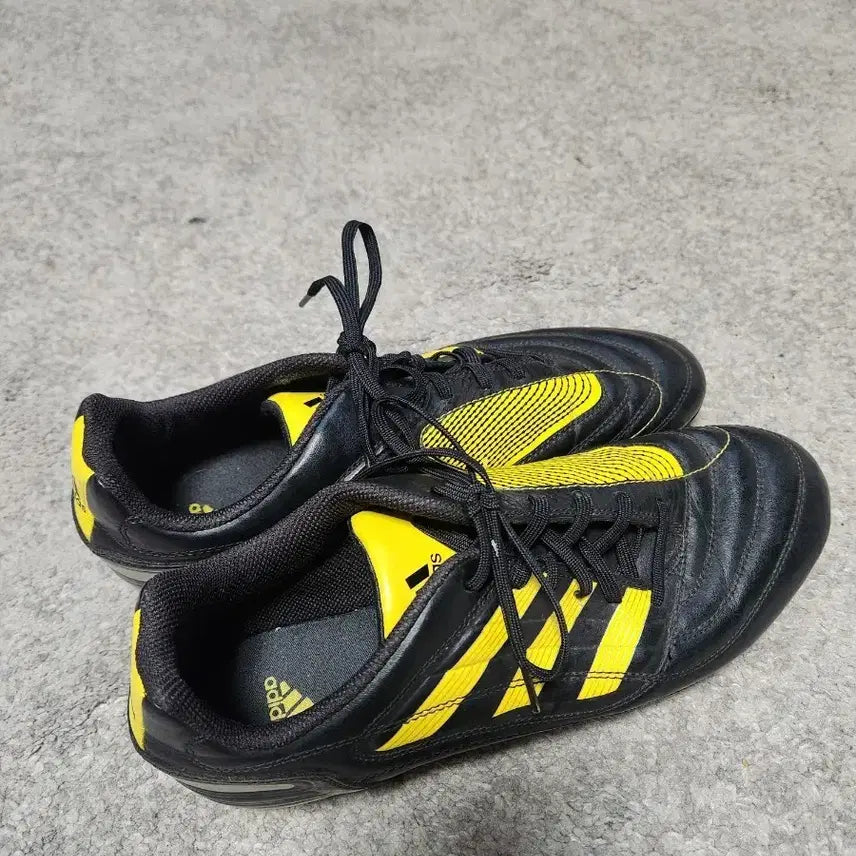 [BUNJANG] Adidas Football Boots Black and Yellow Size 280 / 아디다스 축구화 블랙 앤 옐로우-280