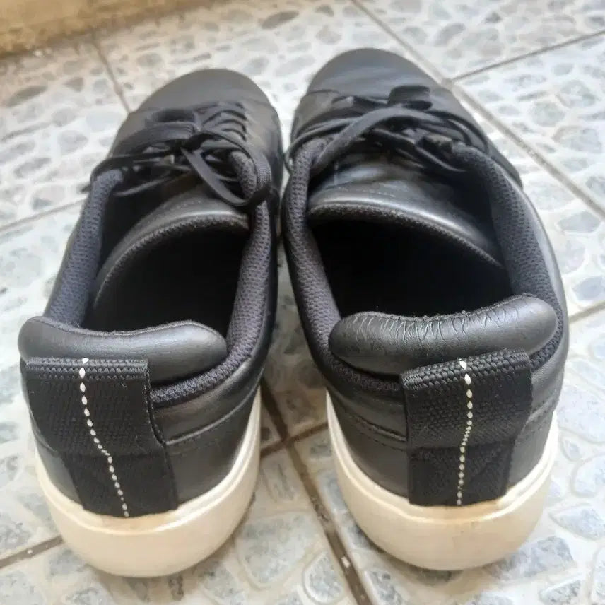 [BUNJANG] Nike Black Leather Sneakers Size 255 / 나이키 블랙 가죽 스니커즈 255