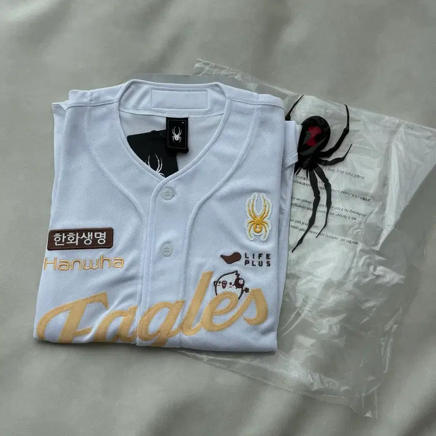 [BUNJANG] Hanwha Eagles 'Dooly' Embroidered Authentic Baseball Uniform / 새상품) 한화이글스 유니폼 꿈돌이 자수 마킹지