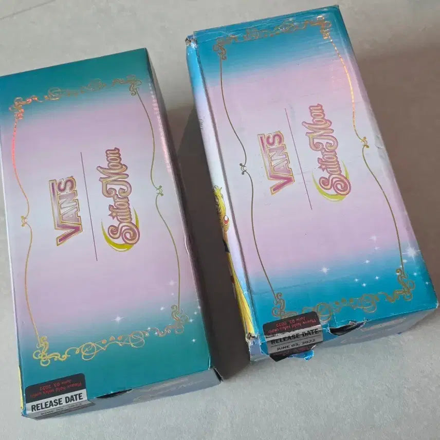 [BUNJANG] Vans x Sailor Moon Collaboration Old Skool & Luna Slip-On Shoes (Bundle Set) / 반스 세일러문 콜라보 올드스쿨(210),루나 슬립온(200) 일괄 판매