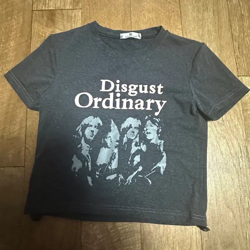 [BUNJANG] Disgust Ordinary Cropped T-Shirt / Disgust Ordinary 크롭 반팔