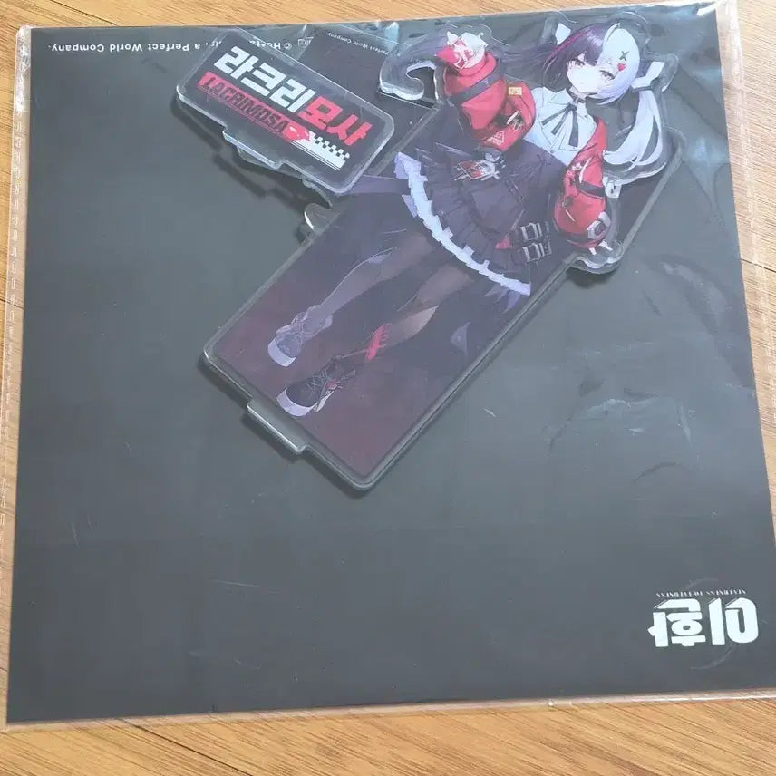 [BUNJANG] Lee Hwan Lacrimosa Acrylic Stand / 이환 라크리모사 아크릴 스탠드