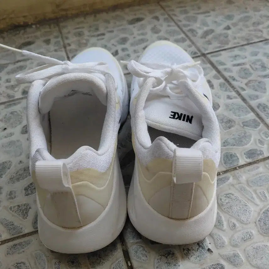 [BUNJANG] Nike Air Max White Sneakers / 나이키 에어맥스 흰색 운동화