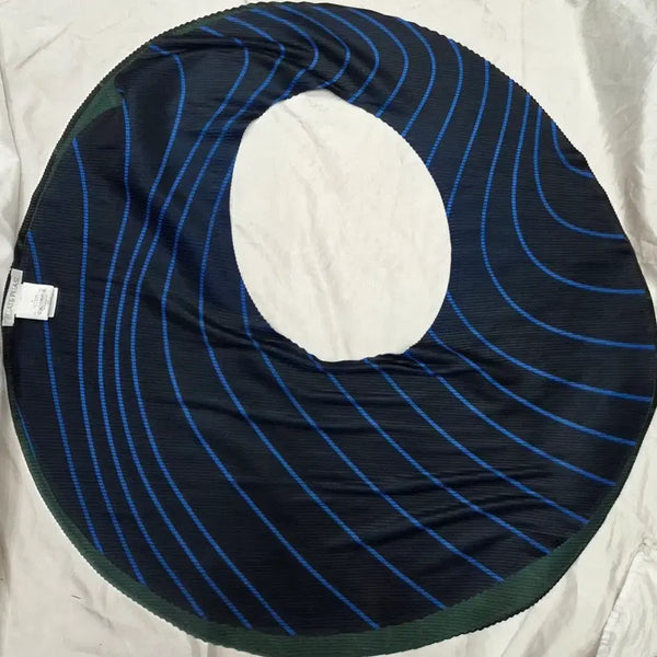 [BUNJANG] Pleats Please Warm-Hole Muffler Navy Blue Stripe / 플리츠 플리즈 웜홀 머플러 네이비 블루 스트라이프