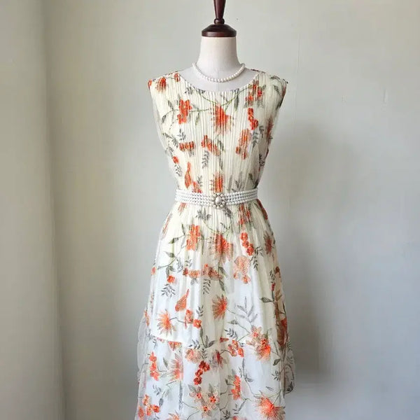 [BUNJANG] SHA Pleated Flower Embroidery Sleeveless Volume Dress / 세일)샤 플리츠 플라워 새 자수 민소매 볼륨 원피스