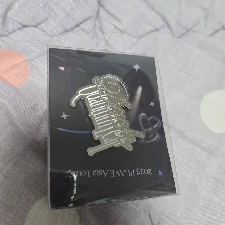 [BUNJANG] PLAVE 2025 Tour Metal Badge / 플레이브 2025 투어 메탈 뱃지