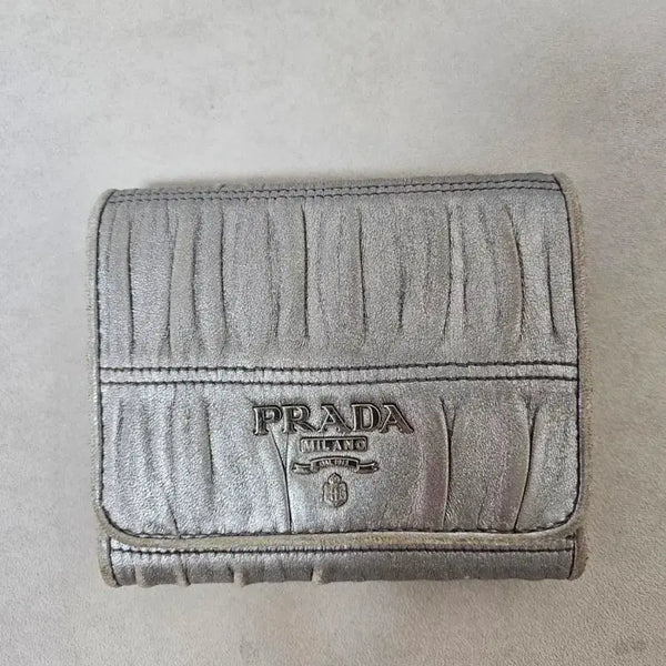 [BUNJANG] Prada Gauffre Leather Silver Card Holder / 프라다 고프레 실버 카드지갑