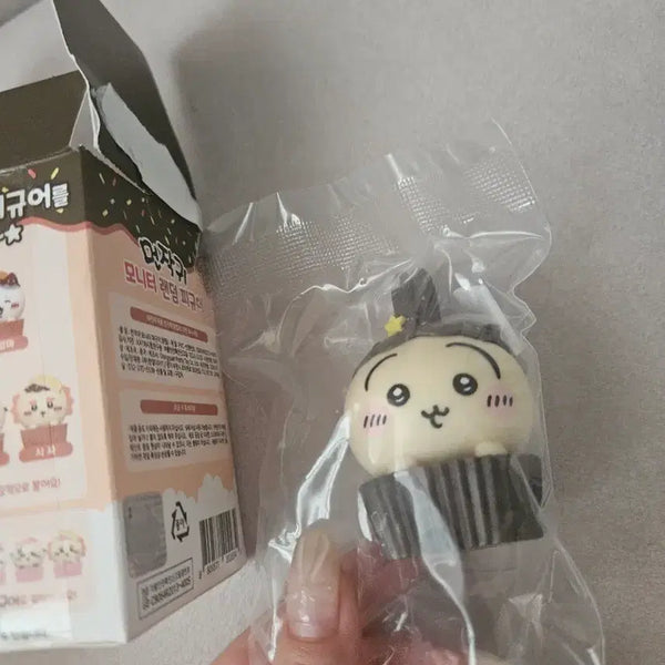 [BUNJANG] Chiikawa Usagi Monitor Figure / 먼작귀 피규어 우사기 치이카와 모니터 피규어