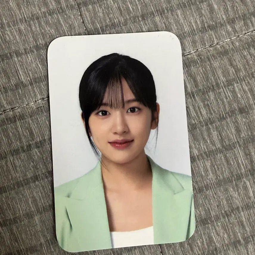 [BUNJANG] IVE Ahn Yujin Travel Log Photocard / 안유진 트래블로그 포카