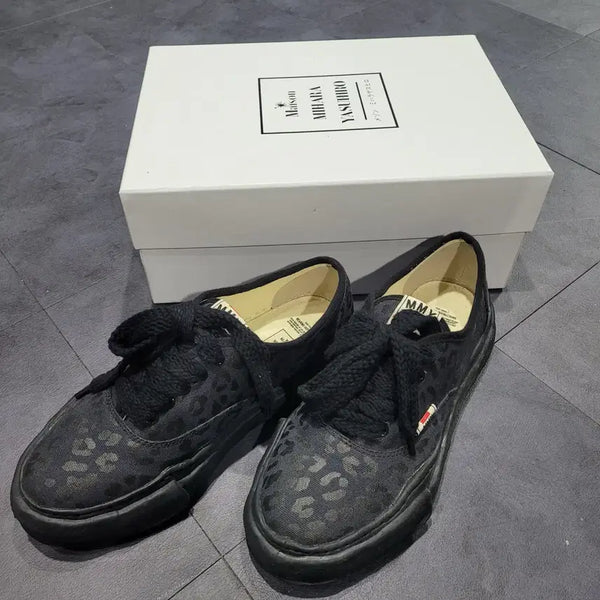 [BUNJANG] Maison Mihara Yasuhiro Baker OG Sole Leopard Canvas Low-Top Sneakers Black / 미하라 야스히로 OG 솔 레오파드 캔버스 스니커즈