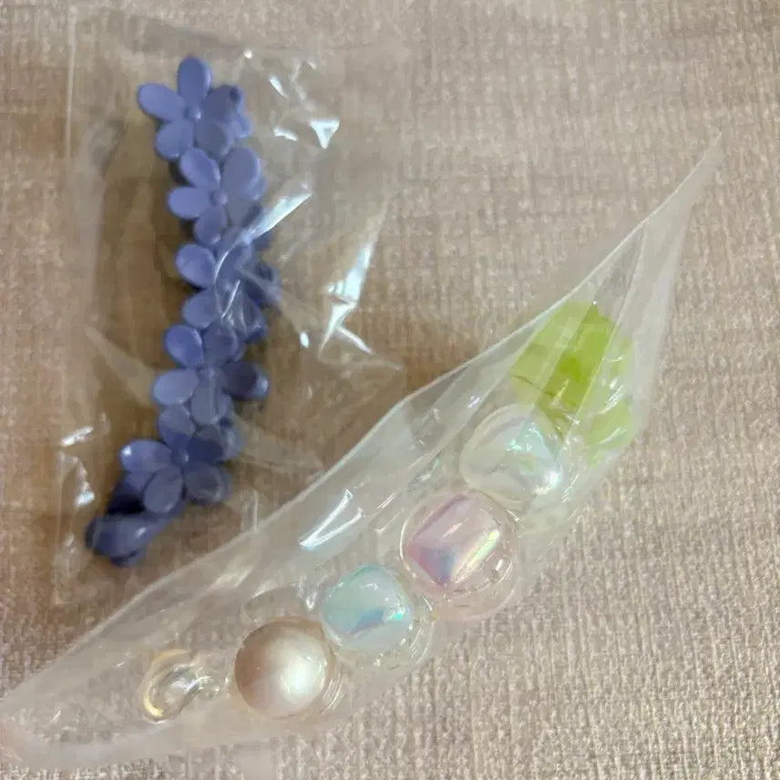 [BUNJANG] Pastel Color Beaded Banana Hair Clip Set / 컬러 바나나핀 새상품