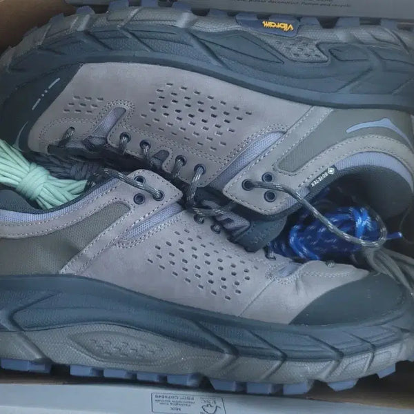 [BUNJANG] Hoka Tor Low Sneakers / [260] jlal x 호카 토르 로우