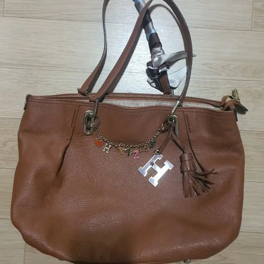 [BUNJANG] Hazzys Women's Genuine Leather Shoulder Bag / 헤지스 여성 소가죽 숄더백 가방
