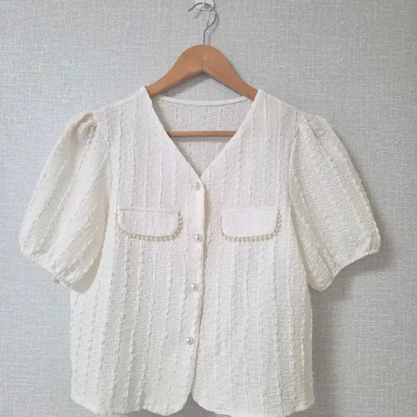 [BUNJANG] Pearl Embellished Puff Sleeve Blouse Ivory / 진주 장식 퍼프 소매 블라우스 아이보리