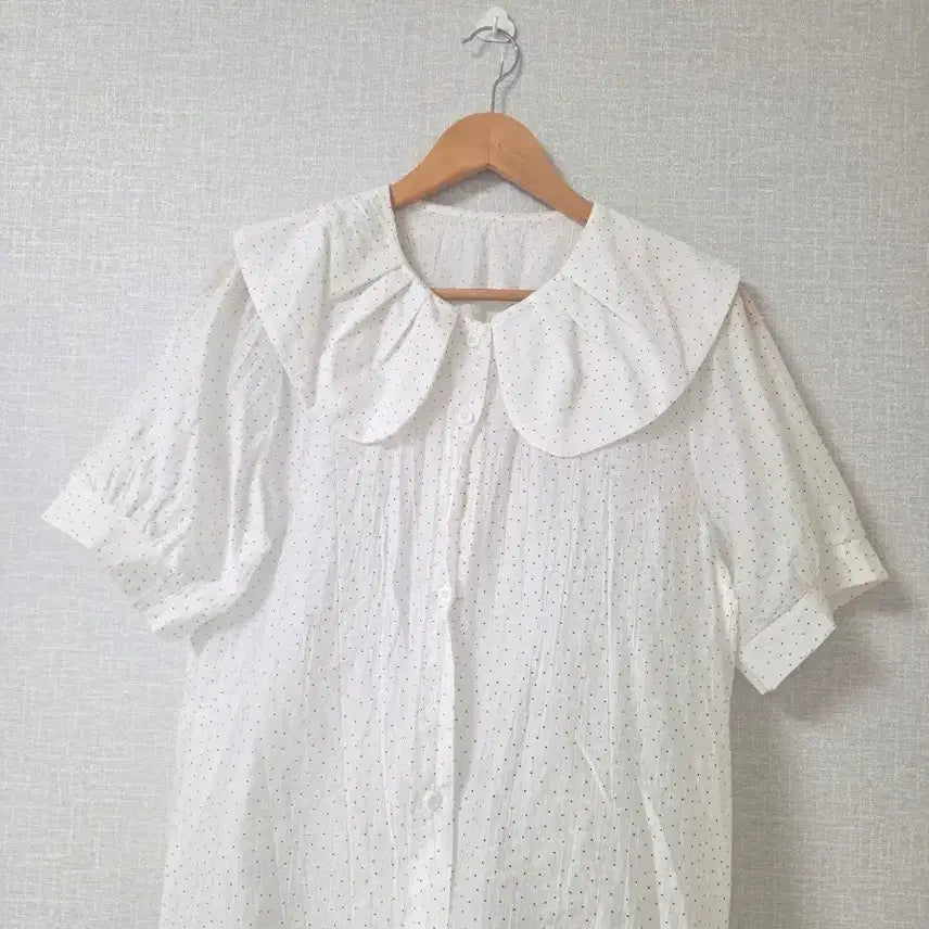 [BUNJANG] White Polka Dot Frill Blouse / 하얀색 도트 프릴 블라우스