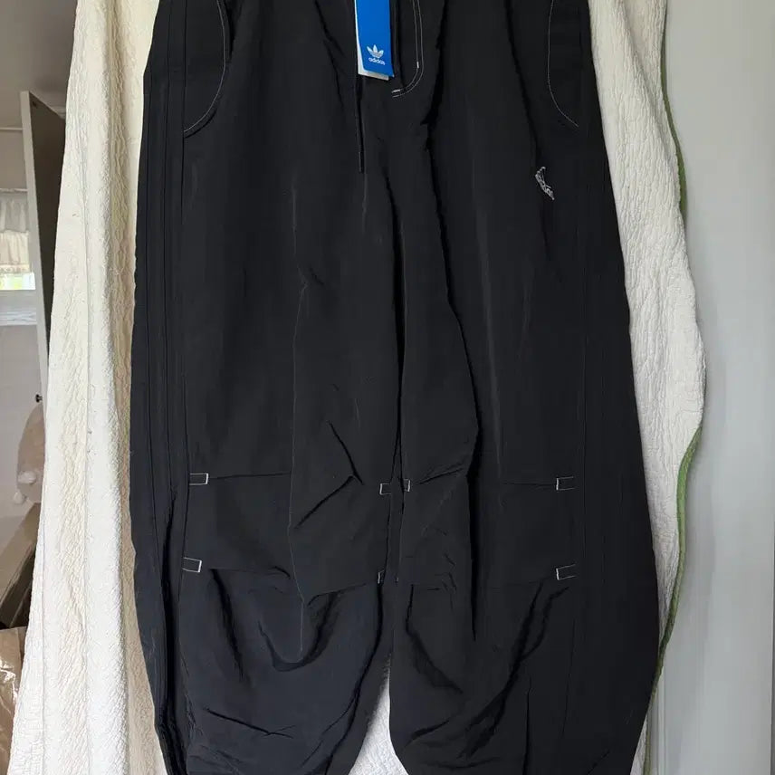 [BUNJANG] Adidas Black Pants / 아디다스 블랙 팬츠