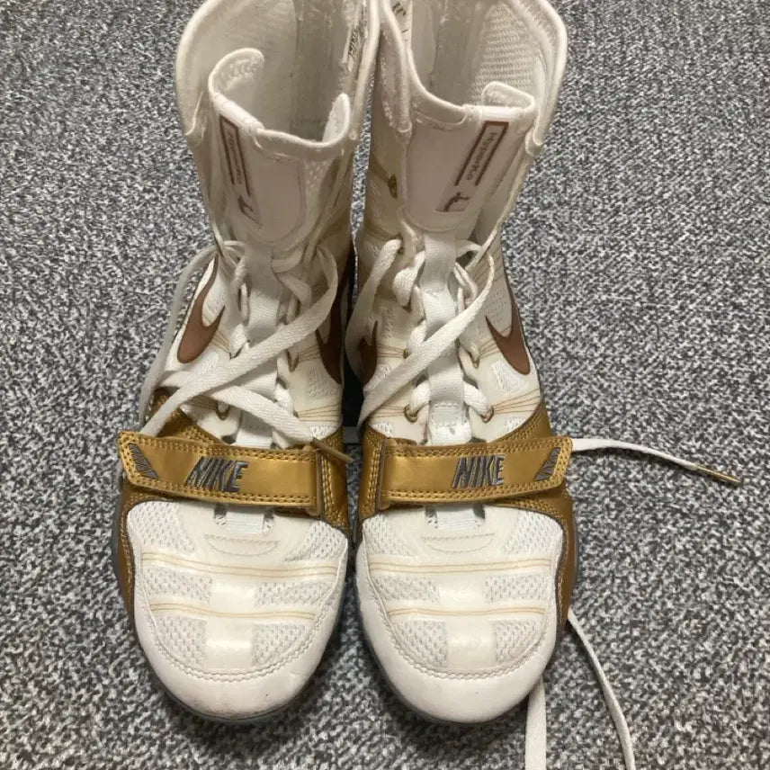 [BUNJANG] Nike HyperKO1 White Gold Shoes / 나이키 하이퍼ko1 흰색 금 255 가격제시 가능