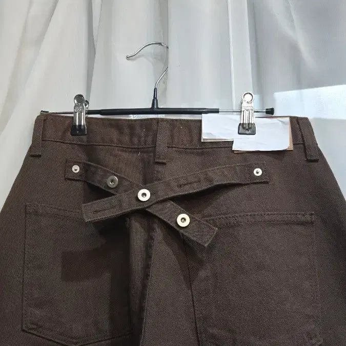 [BUNJANG] 692 Brown Wide Fit Denim Jeans with Back Buckle Detail / 뒷버클 S,M,L 692 앞포이트 브라운진 와이드