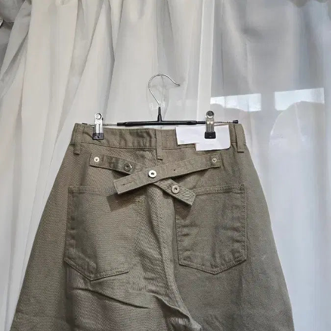 [BUNJANG] 692 Khaki Wide Leg Jeans / 뒷버클 S,M,L 692 카키진 와이드