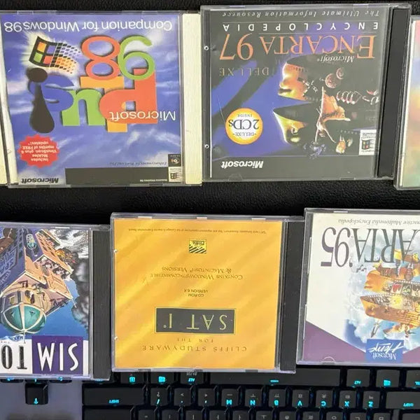 [BUNJANG] Windows 98 and Old Software CD Collection (7 Discs) / 윈도우98등 수집용 올드 소프트웨어CD 7장