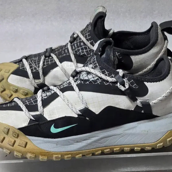[BUNJANG] Nike ACG Mountain Fly Low SE Trekking Shoes / 나이키 NIKE ACG 마운틴 플라이 로우 SE 트레킹화 워킹화 245~250