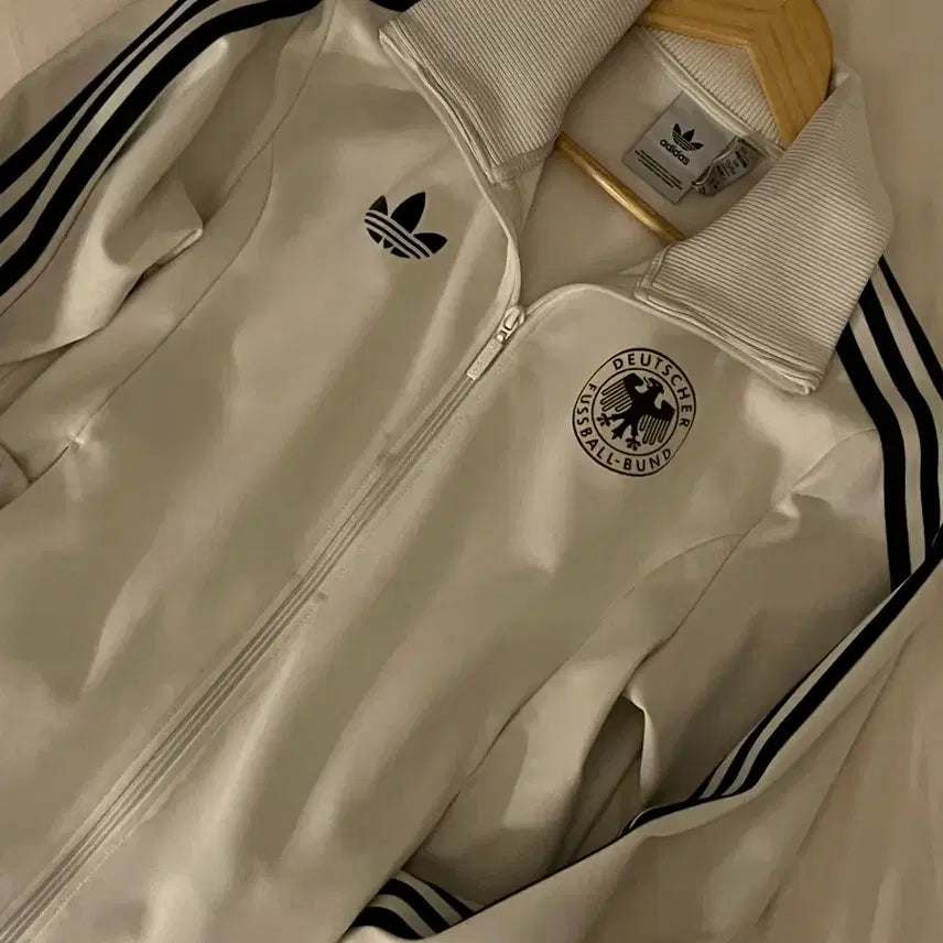 [BUNJANG] Adidas Beckenbauer Track Top Off White / 아디다스 독일 베켄바우어 트랙탑 오프 화이트