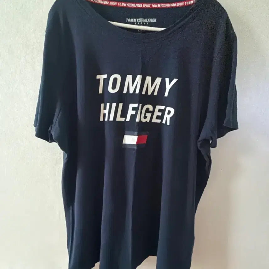 [BUNJANG] Tommy Hilfiger Navy Short Sleeve T-Shirt / 타미힐피거 반팔 티셔츠 네이비 새상품