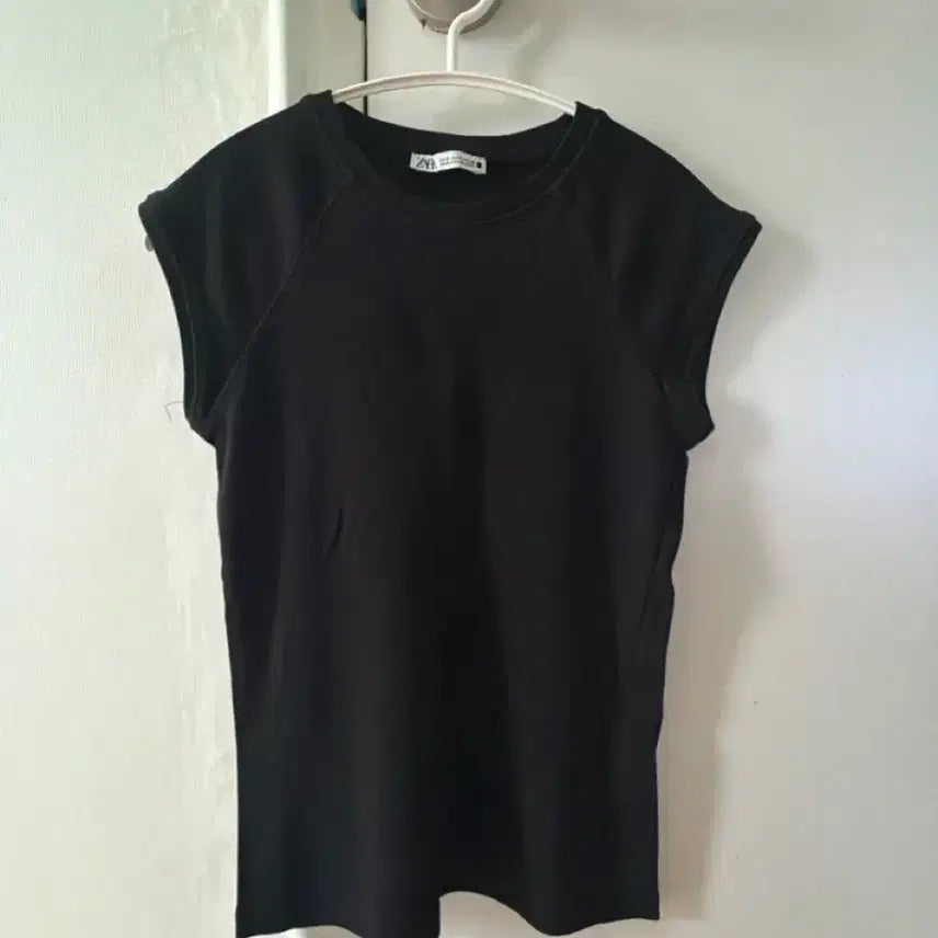 [BUNJANG] Zara Black Short Sleeve T-Shirt / 자라 블랙 반팔 티셔츠