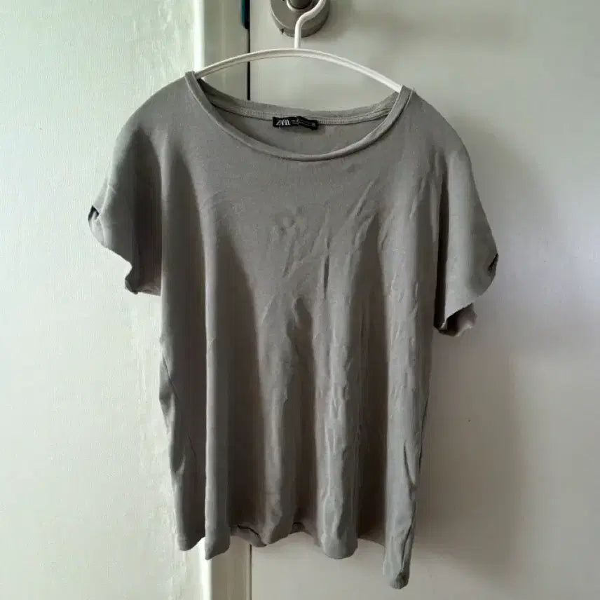 [BUNJANG] Zara T-Shirt Grey / 자라 티셔츠 그레이
