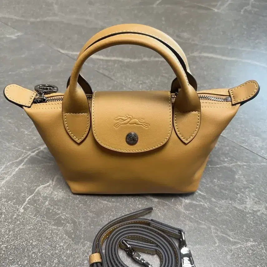 [BUNJANG] Longchamp Leather Shoulder Bag / 롱샴 숄더백