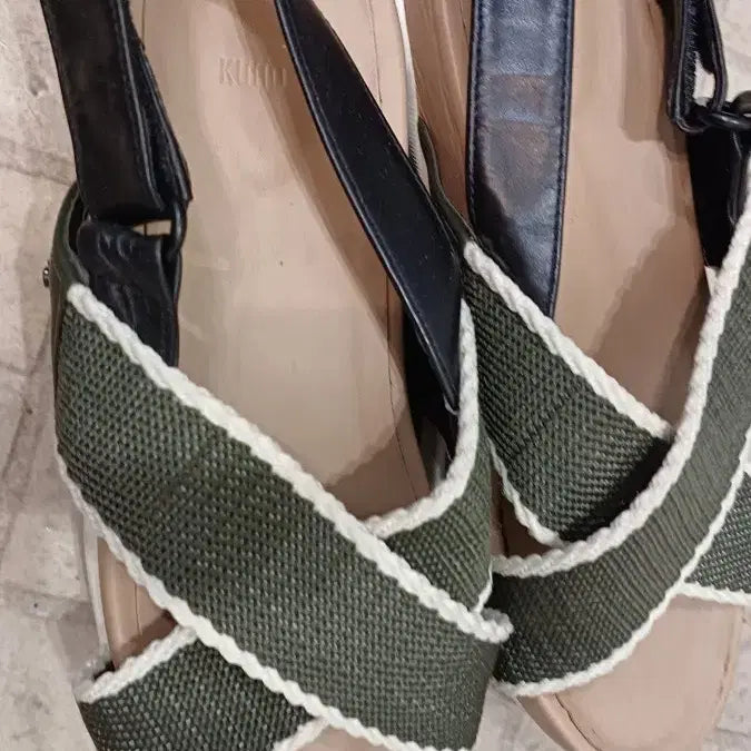 [BUNJANG] KUHO Sandals Green/Black / 구호 샌달 240 250