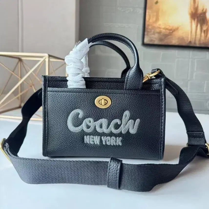 [BUNJANG] Coach Black Leather Shoulder Bag / 코치 숄더백