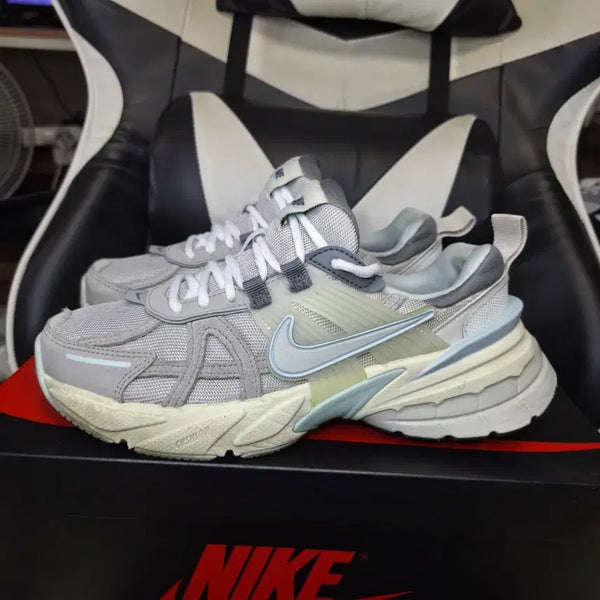[BUNJANG] Nike V2K Running Shoes / 나이키 V2K 운동화 230