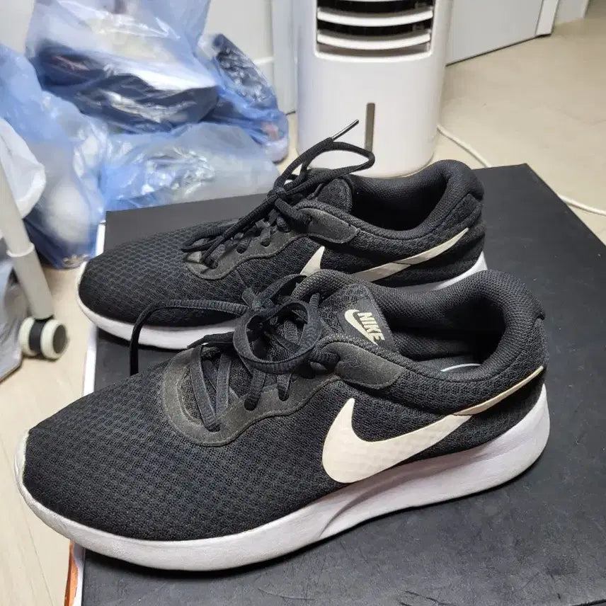 [BUNJANG] Nike Tanjun Black Sneakers 275mm / 나이키 탄준 블랙 275mm 운동화 상태매우좋음