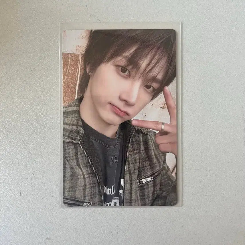 [BUNJANG] BOYNEXTDOOR Sung Ho No Genre Board Game Version Photocard / 보이넥스트도어 성호 노장르 보드게임 버전 포카 판매 양도