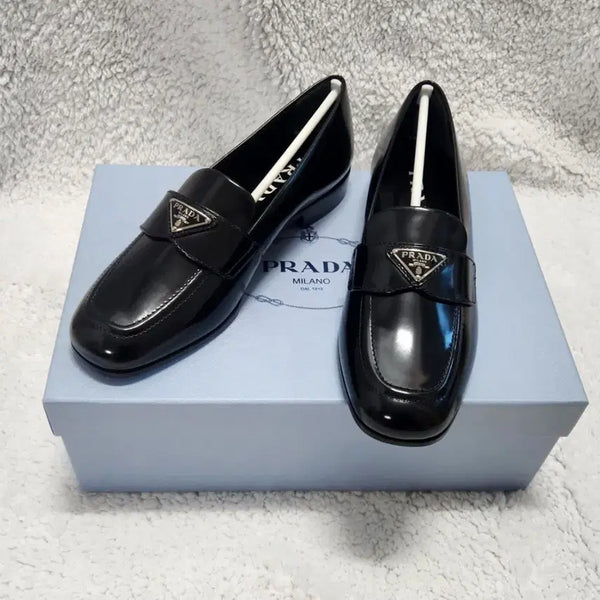 [BUNJANG] Prada Spazzolato Brushed Leather Loafers / 프라다 스파졸라토 브러시드 레더 로퍼 36 새상품