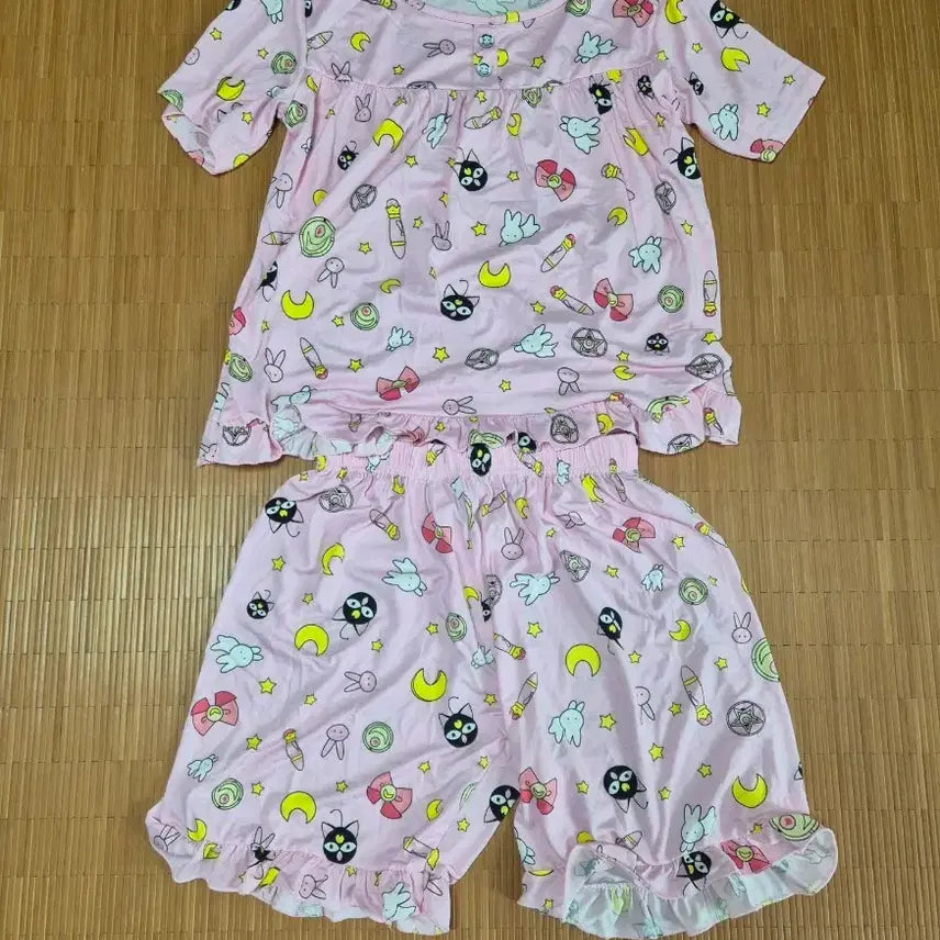 [BUNJANG] Lovely Character Pajama Set / 사랑스러운 캐릭터 잠옷(새상품)