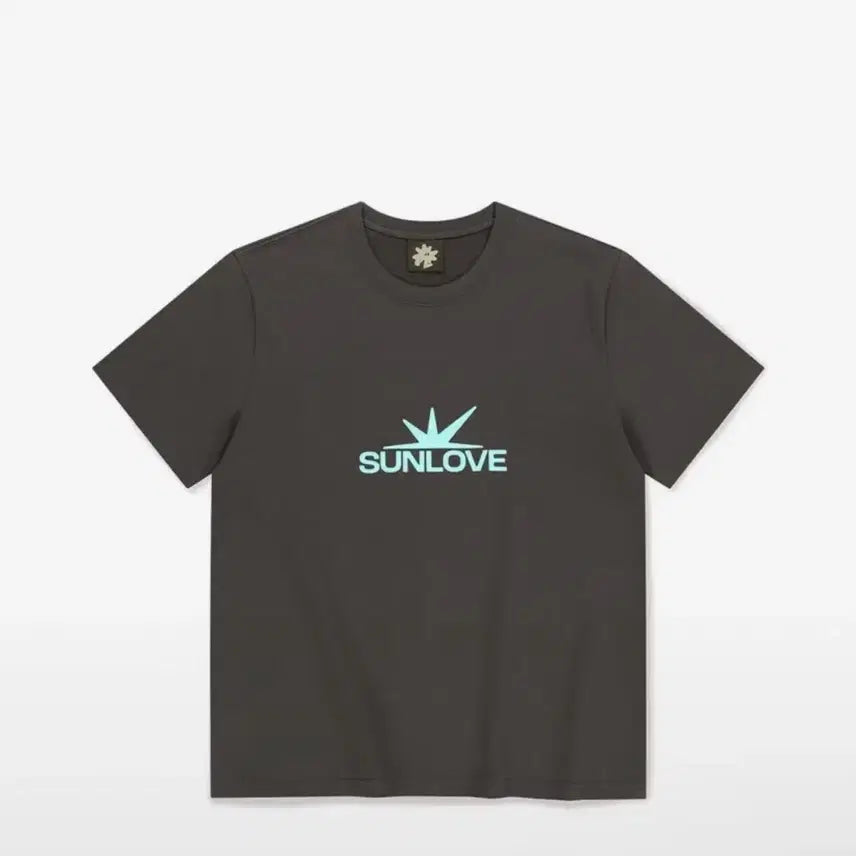 [BUNJANG] Sunlove Daybreak Logo Short Sleeve T-Shirt Charcoal / 썬러브 Daybreak Logo Tee Charcoal