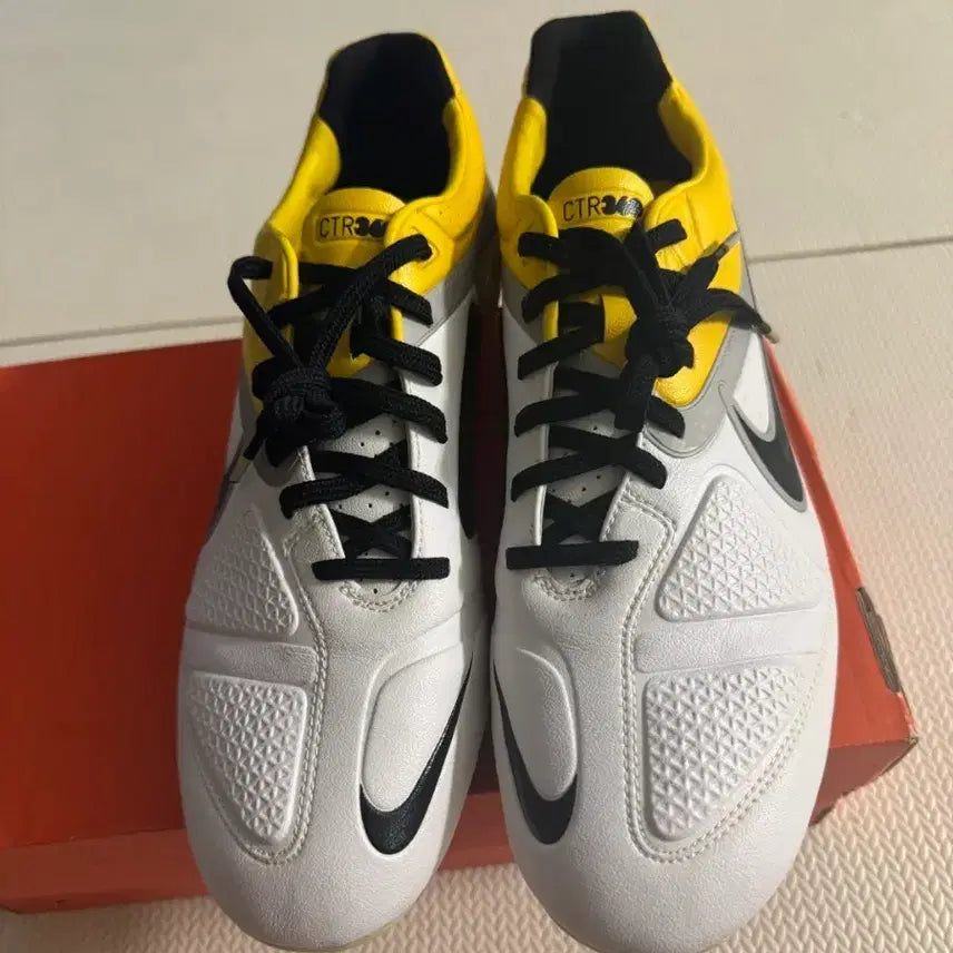 [BUNJANG] Nike CTR360 Maestri II FG Football Boots Size 285 / [285]나이키 CTR360 마에스트리2 FG